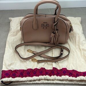 Tory Burch handbag, neutral/light pink, never used with dust bag and strap.